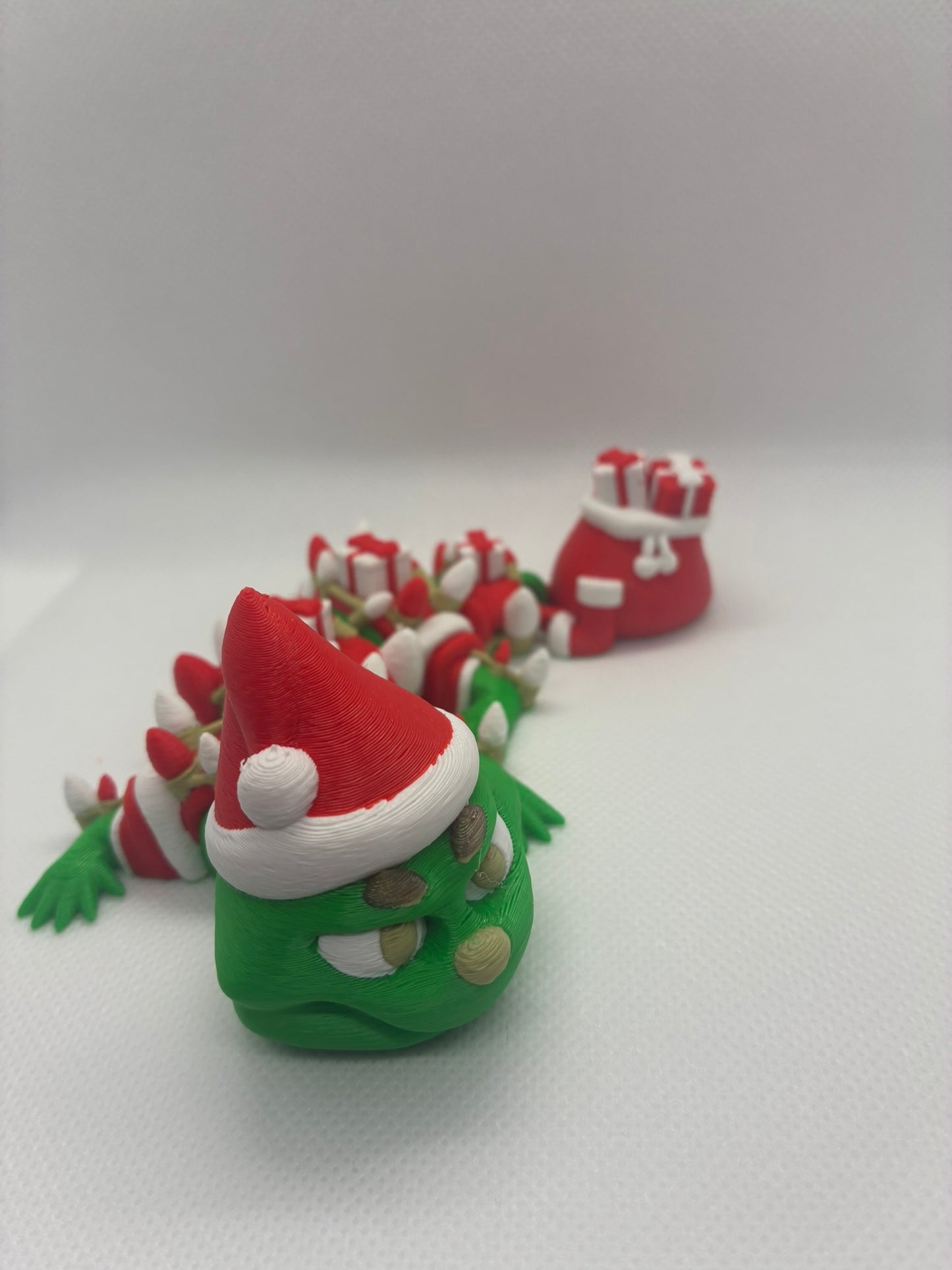 Chrismas Dragon (articulated)