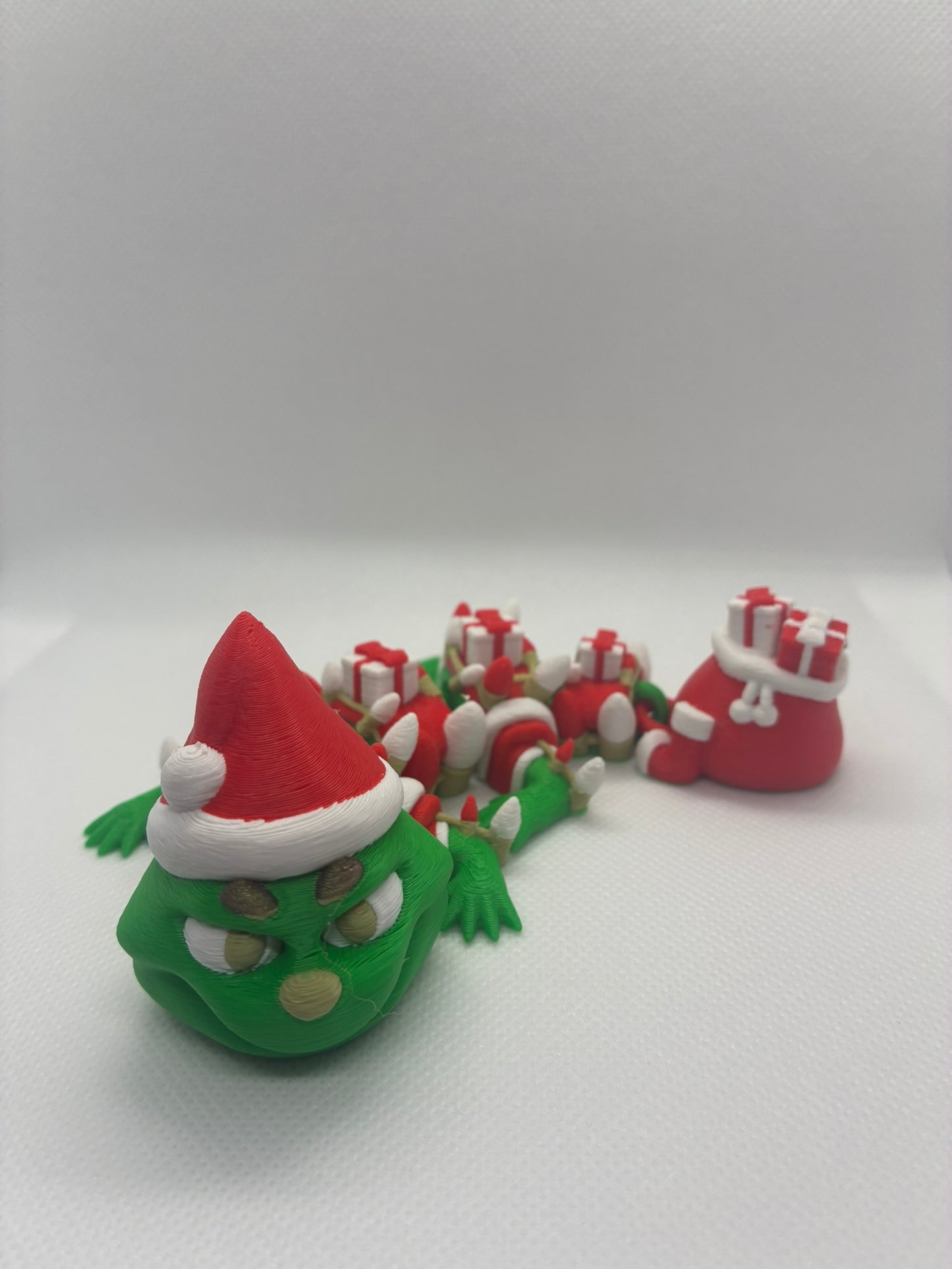 Chrismas Dragon (articulated)